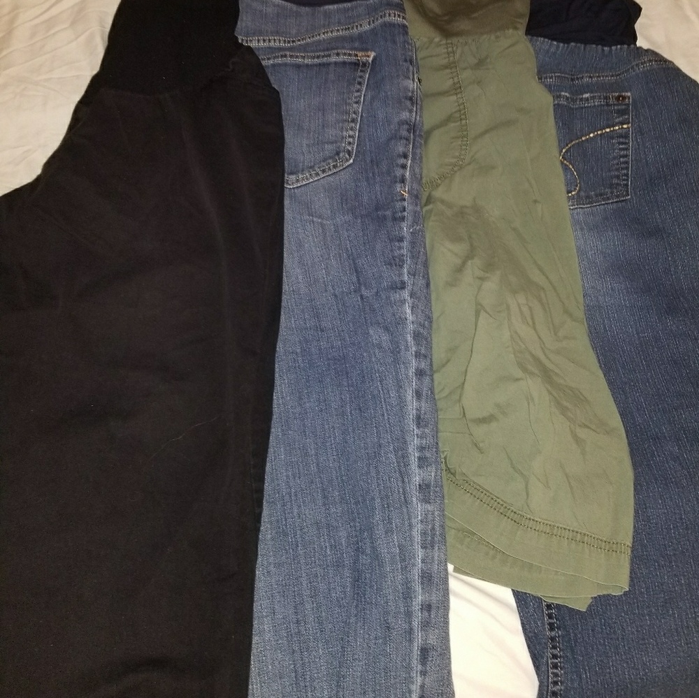 Bundle of Brand name Maternity Capris size14/L/XL